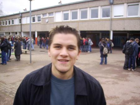 loic ( g pa de surnom) lol